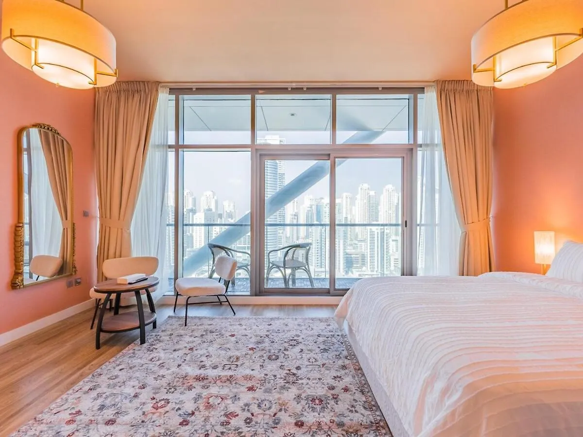 King Bed Studio - Near Metro - Pool - Fast Wifi Dubai 0*,