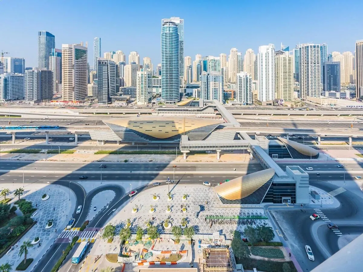 Apartment King Bed Studio - Near Metro - Pool - Fast Wifi Dubai