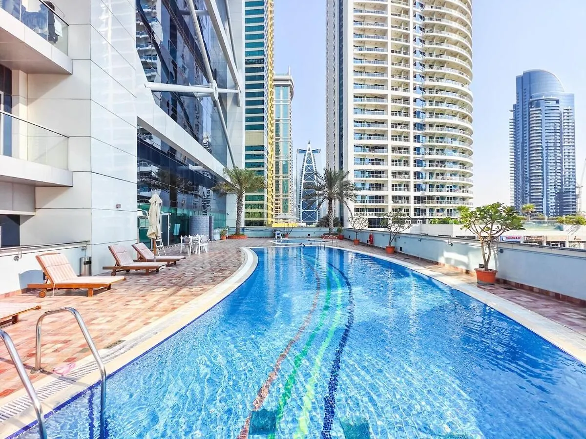 King Bed Studio - Near Metro - Pool - Fast Wifi Dubai