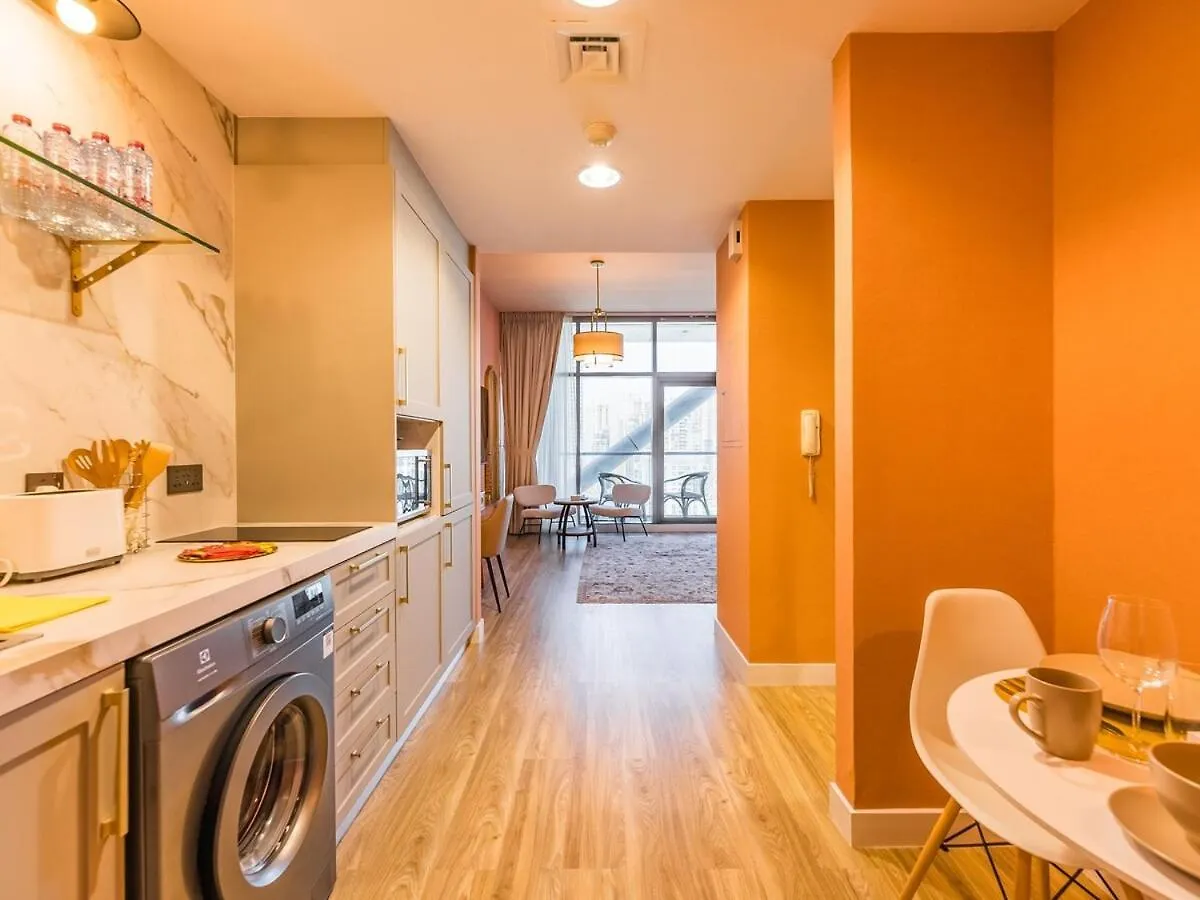 King Bed Studio - Near Metro - Pool - Fast Wifi Dubai United Arab Emirates